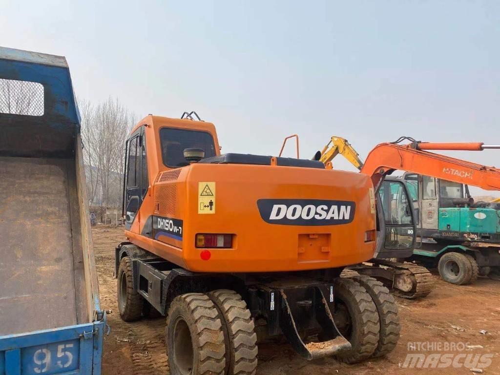Doosan DH 150W Gravemaskiner på hjul