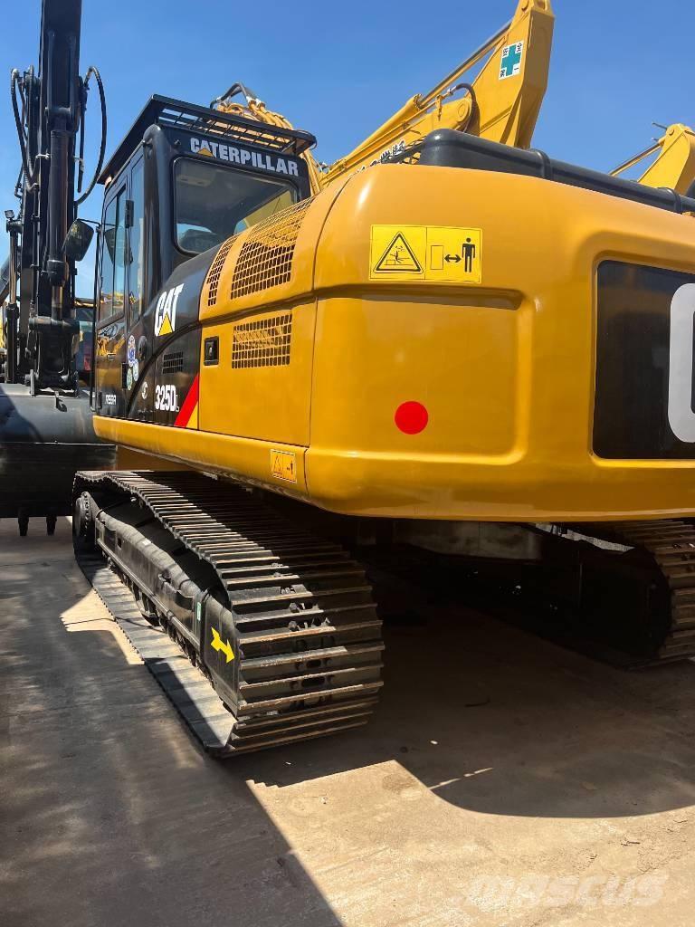 CAT 325D Gravemaskiner på larvebånd