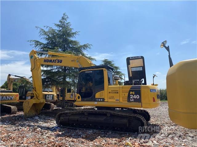 Komatsu PC240-8 Gravemaskiner på larvebånd