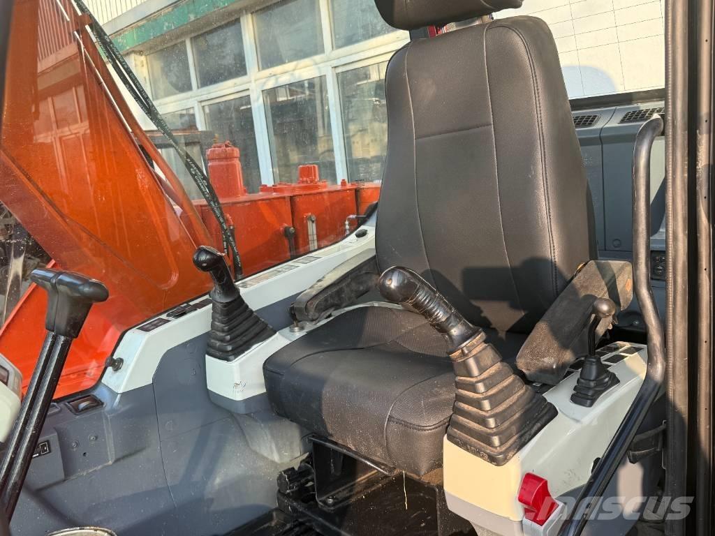Doosan DX 75 Gravemaskiner på larvebånd