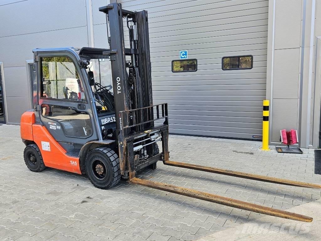 Toyota 8FDF25 Diesel gaffeltrucks