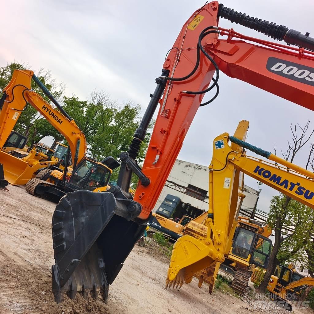 Doosan DX300 Gravemaskiner på larvebånd