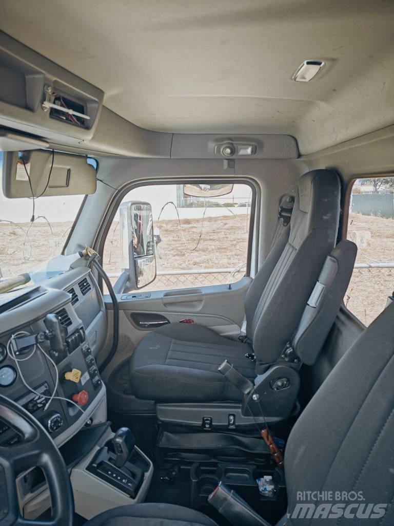 Peterbilt 579 Autotransportere / Knæklad
