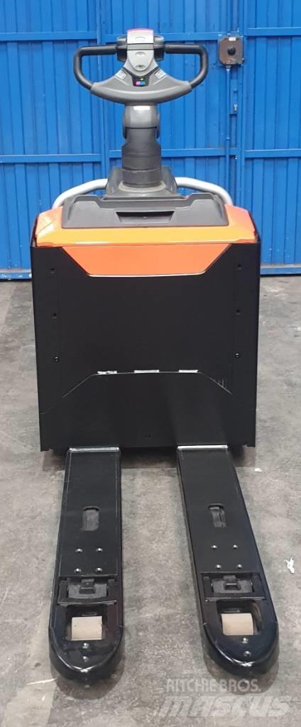 BT LPE 200 El-palleløftere med platform