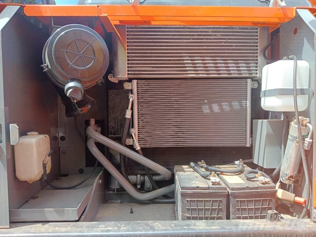 Hitachi ZX130LC Gravemaskiner på larvebånd