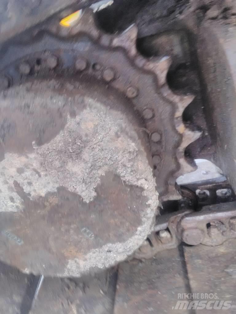 Volvo 210 C Gravemaskiner på larvebånd