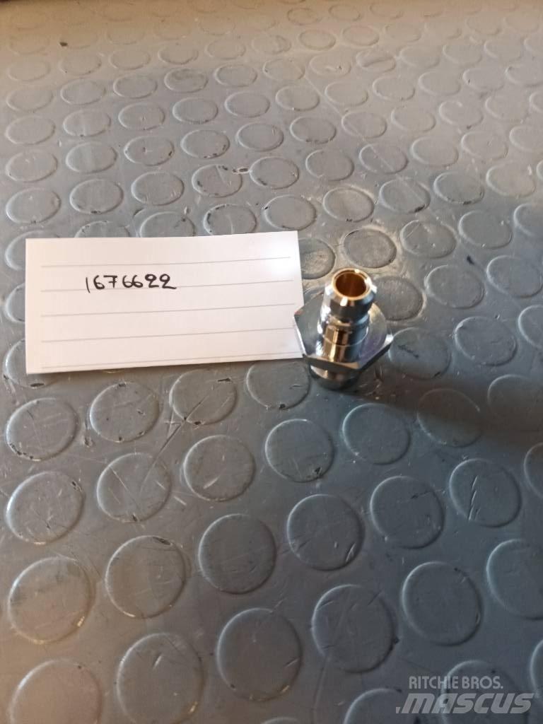 Volvo NIPPLE 1676622 Transport – Andet
