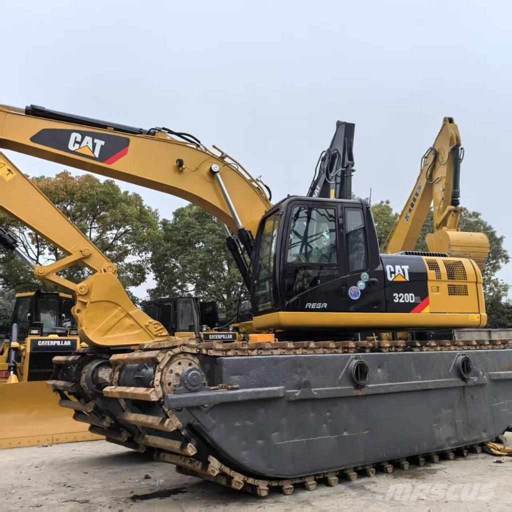 CAT 320 D Amfibiegravemaskine
