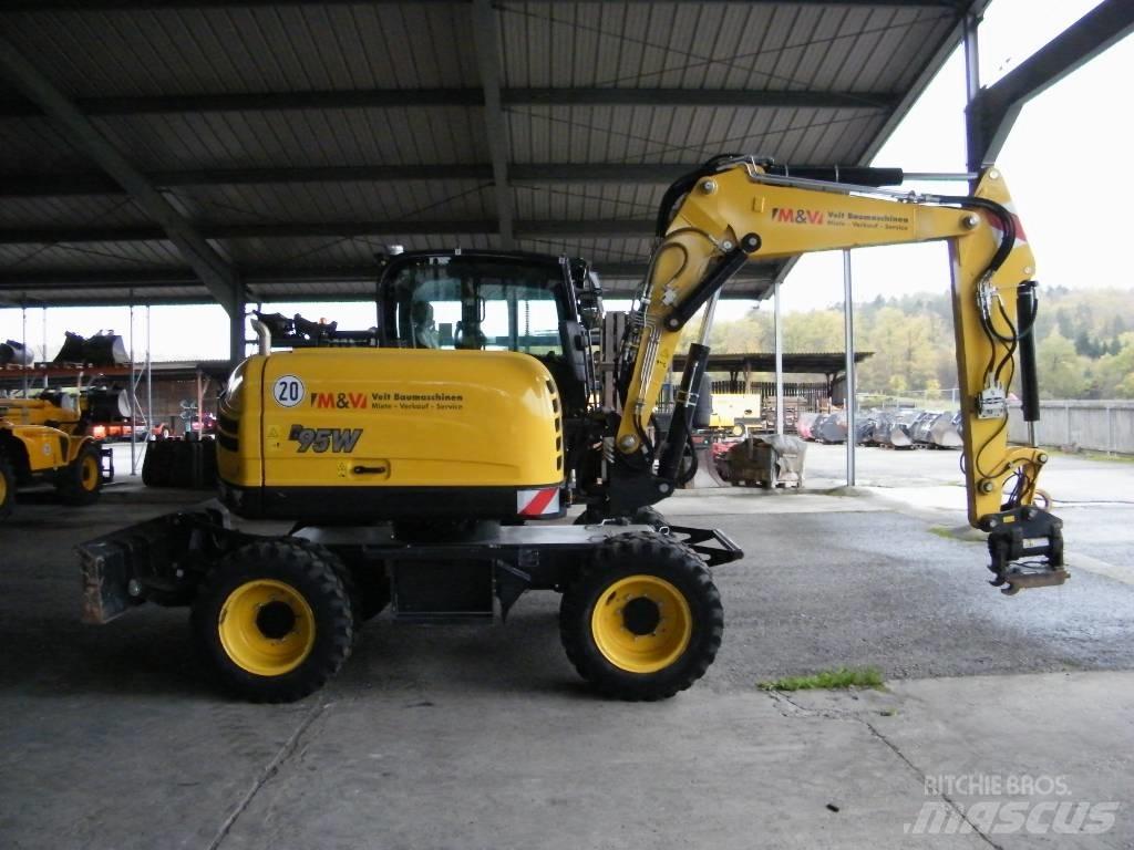 Yanmar B95W Gravemaskiner på hjul