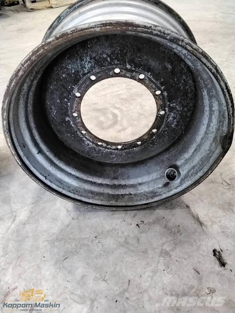Valmet 901 20x34 Dæk, hjul og fælge