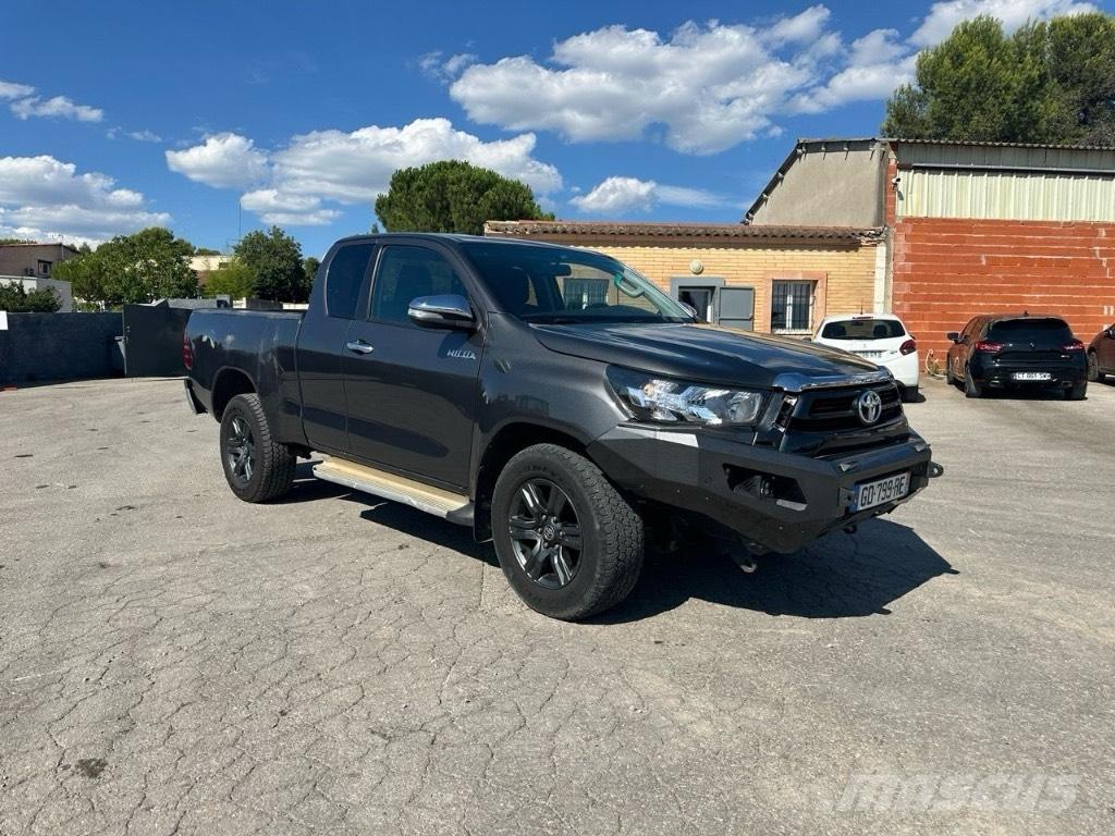 Toyota Hilux Biler
