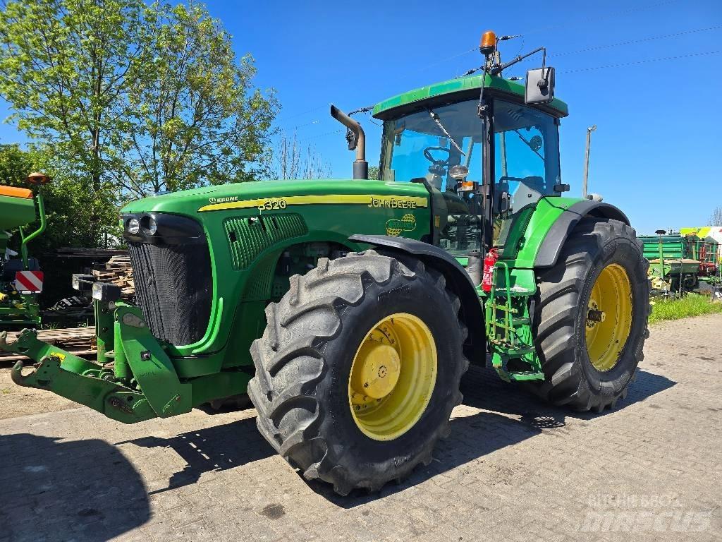 John Deere 8320 Traktorer