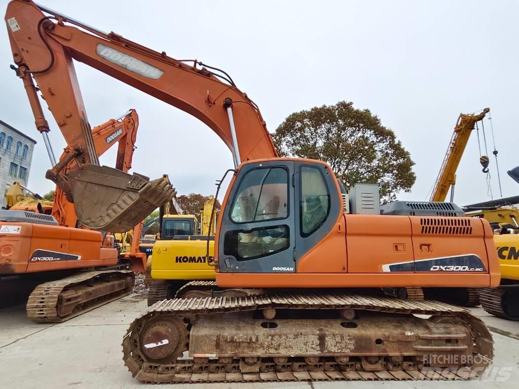 Doosan DX 300 LC Gravemaskiner på larvebånd