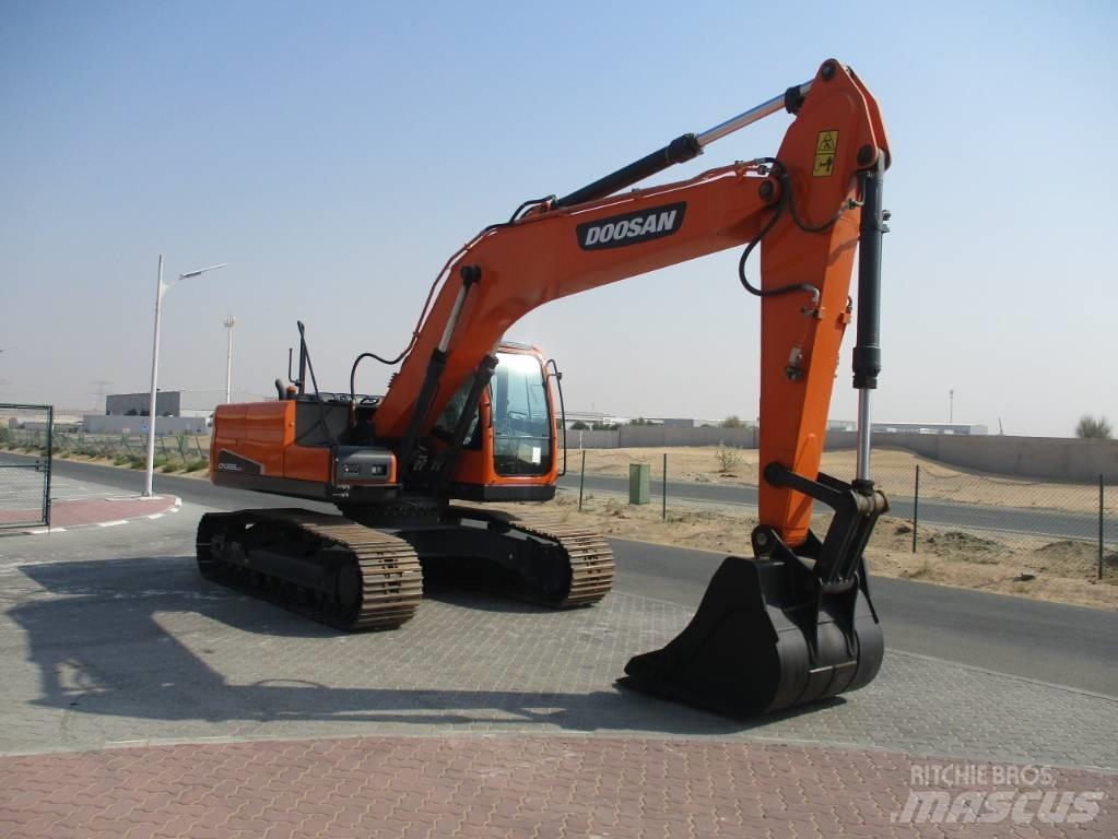 Doosan DX 225 LCA Gravemaskiner på larvebånd