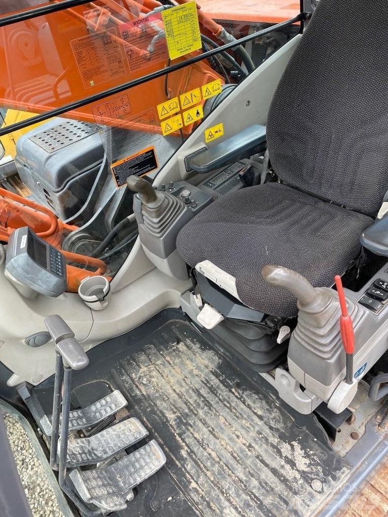 Hitachi ZX350 Gravemaskiner på larvebånd