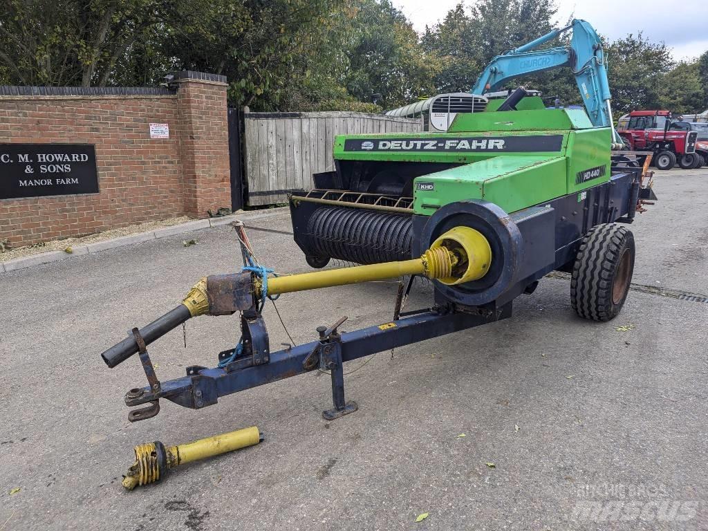 Deutz-Fahr HD 440 Pressere til firkantede baller