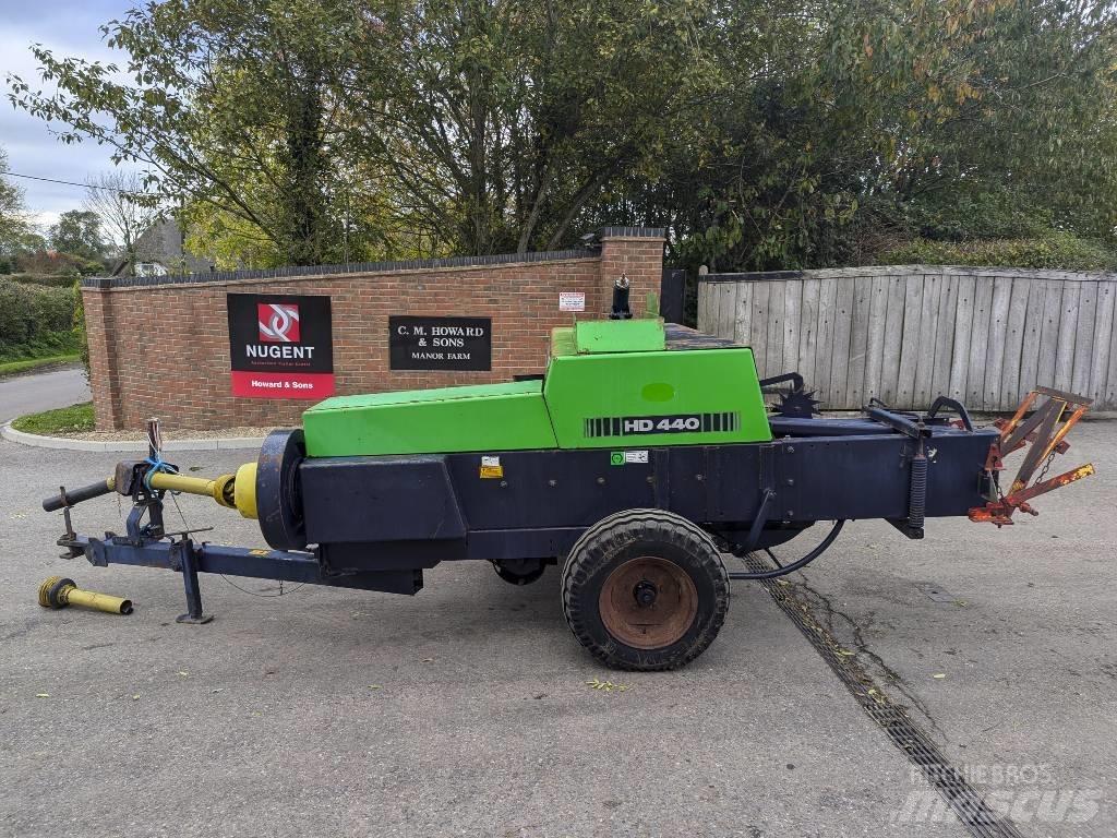 Deutz-Fahr HD 440 Pressere til firkantede baller