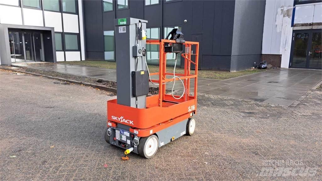 SkyJack SJ16 Andre lifte og platforme