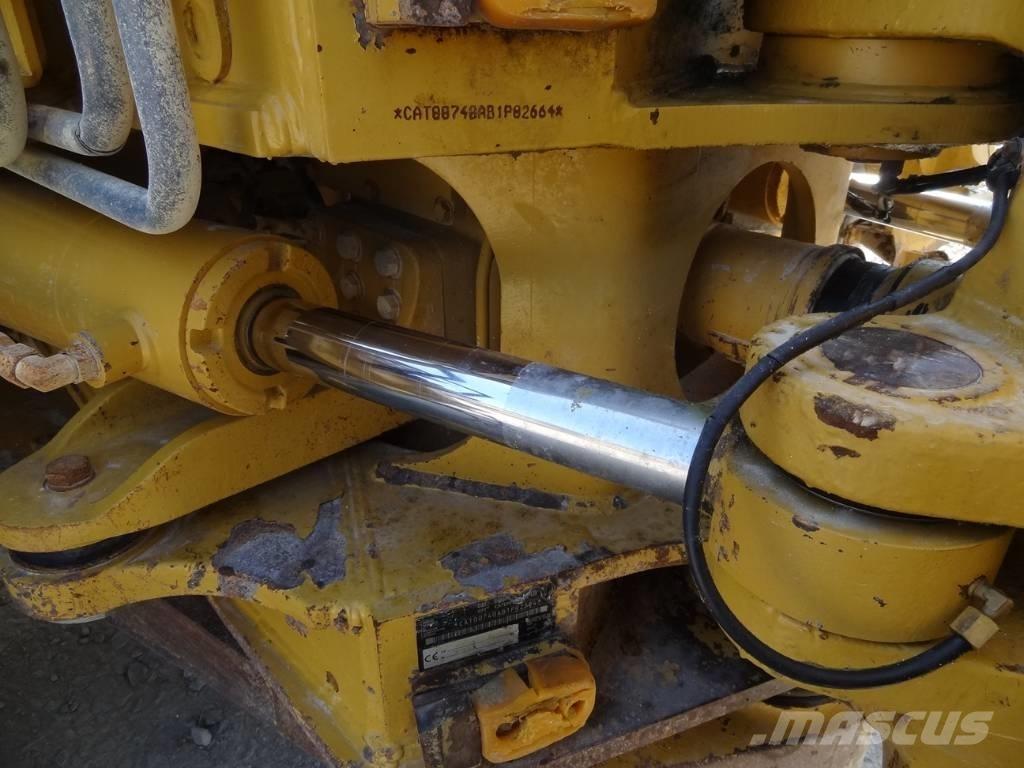 CAT 740 Terrængående lastbiler