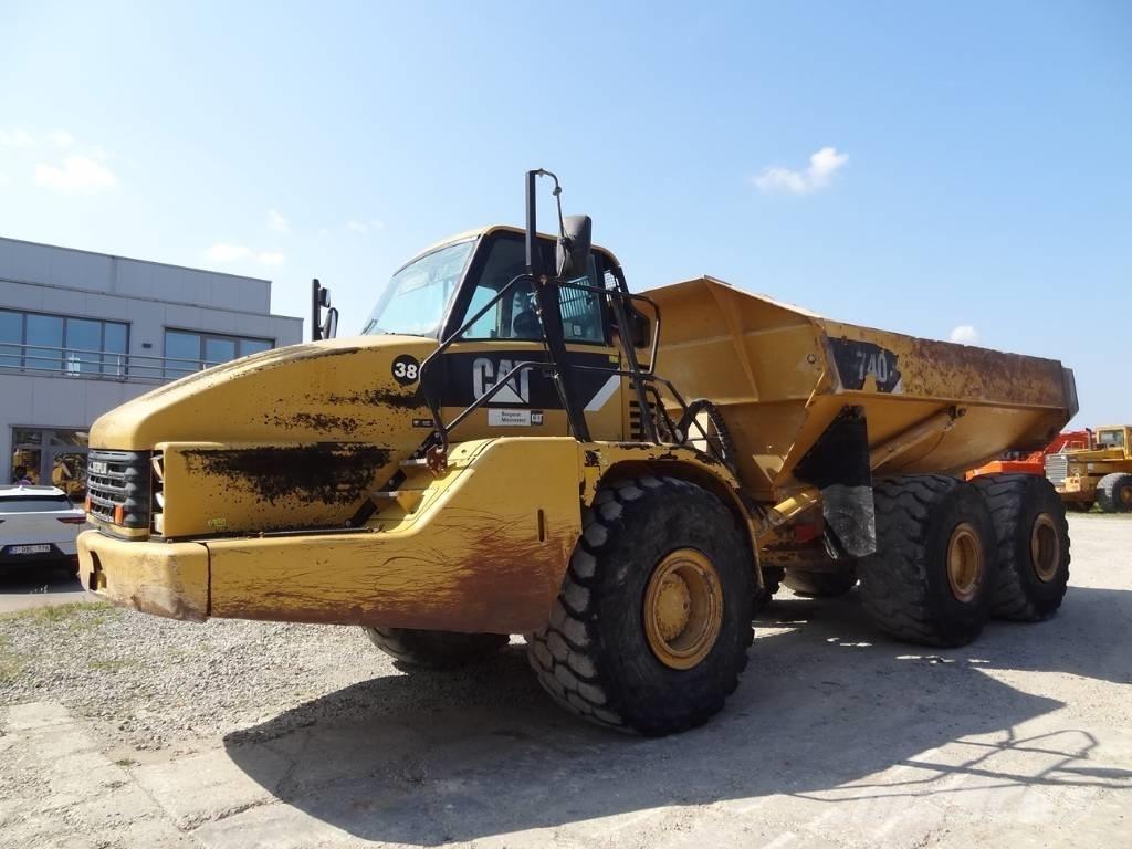 CAT 740 Terrængående lastbiler