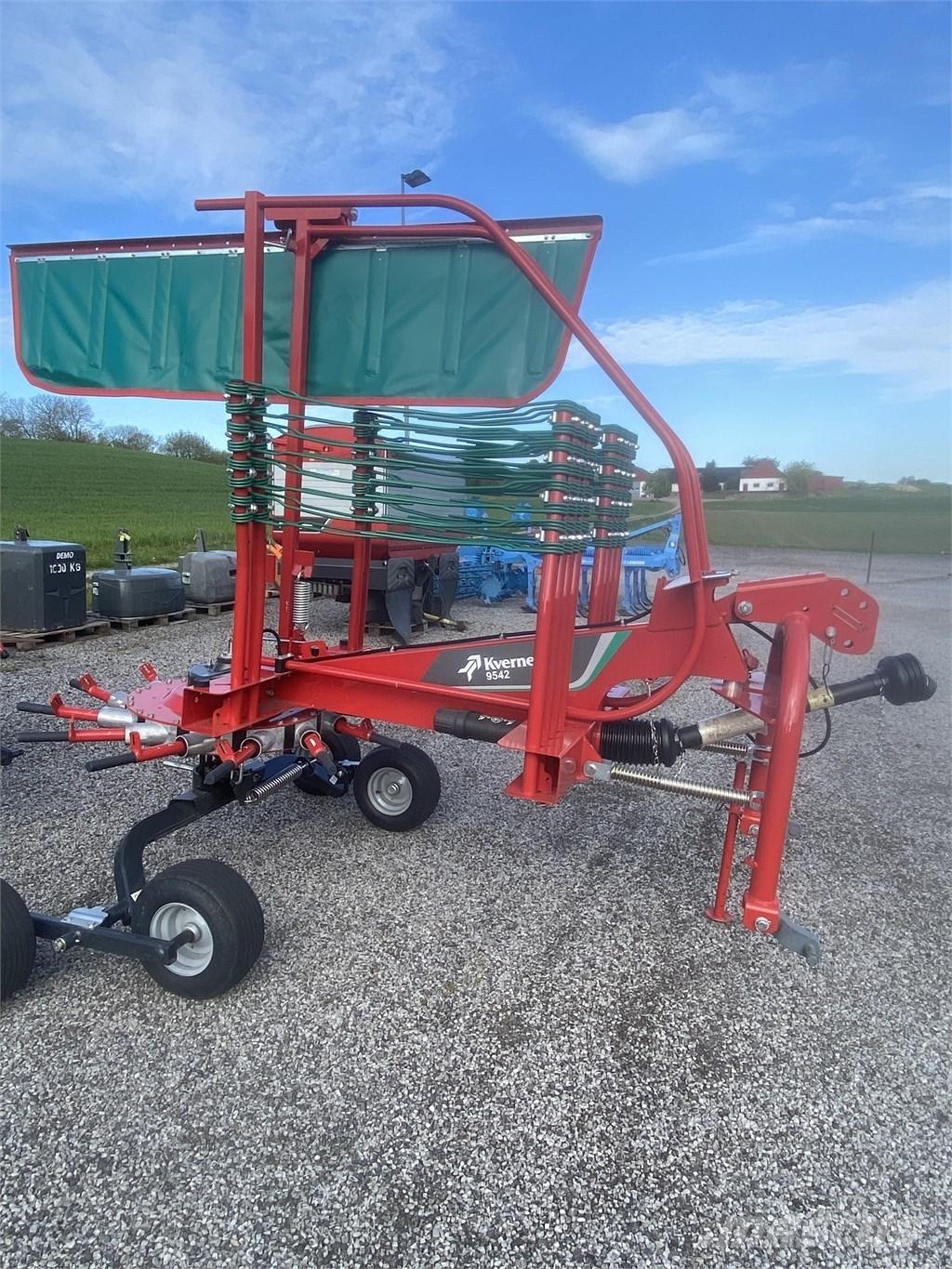 Kverneland 9542 Hømaskiner