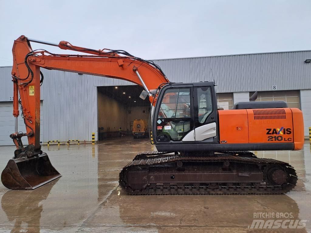 Hitachi ZX210LC-5B Gravemaskiner på larvebånd