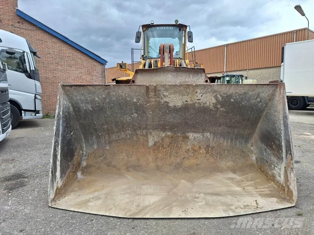 Volvo L220D Læssemaskiner på hjul