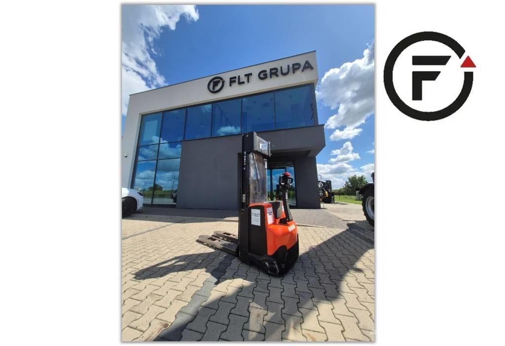 Toyota SWE140 Gaffelstabler med gående fører