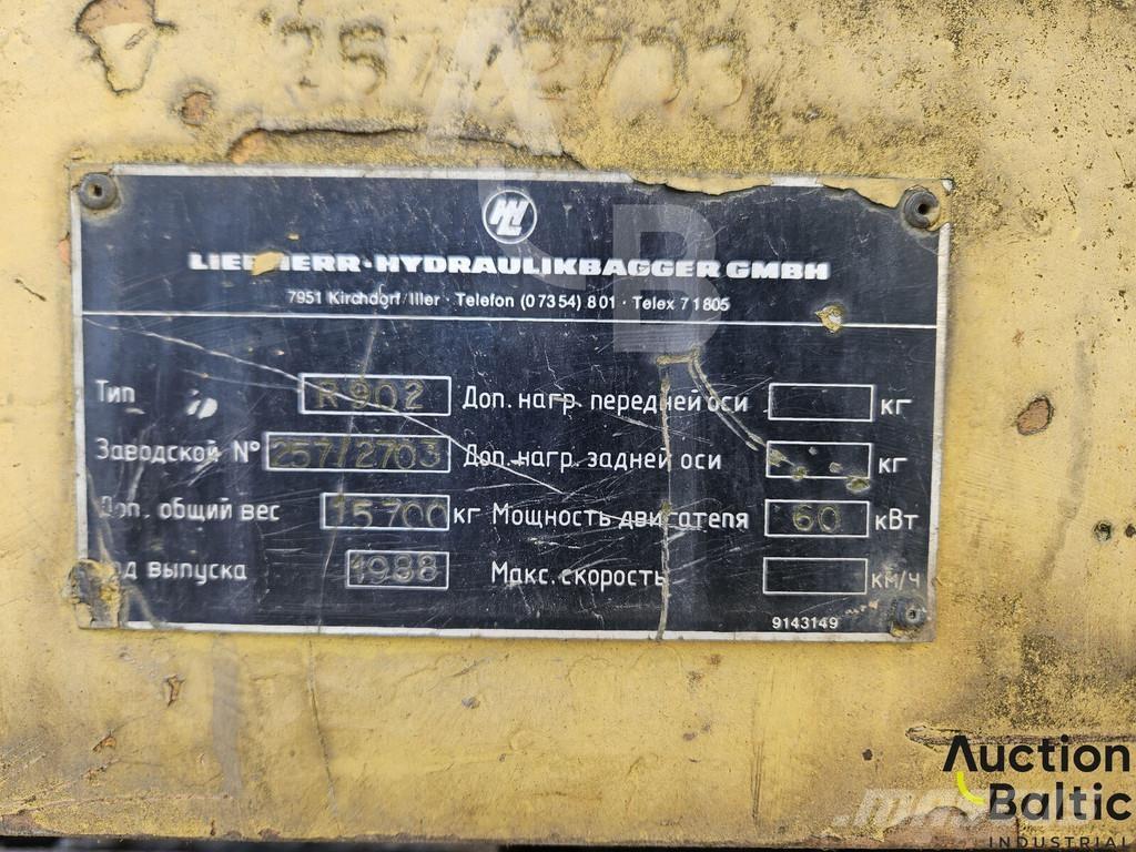 Liebherr R 902 Gravemaskiner på larvebånd
