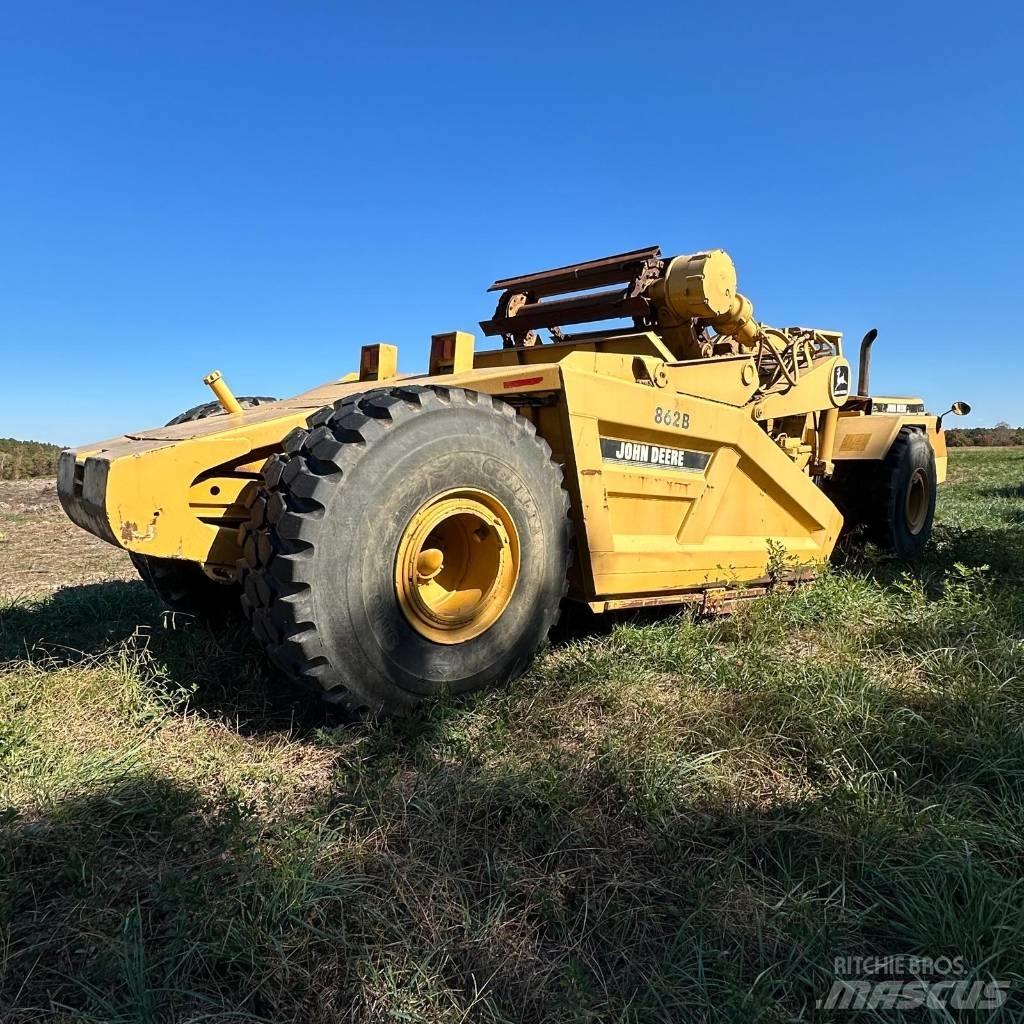 DEERE 862B Skrabere