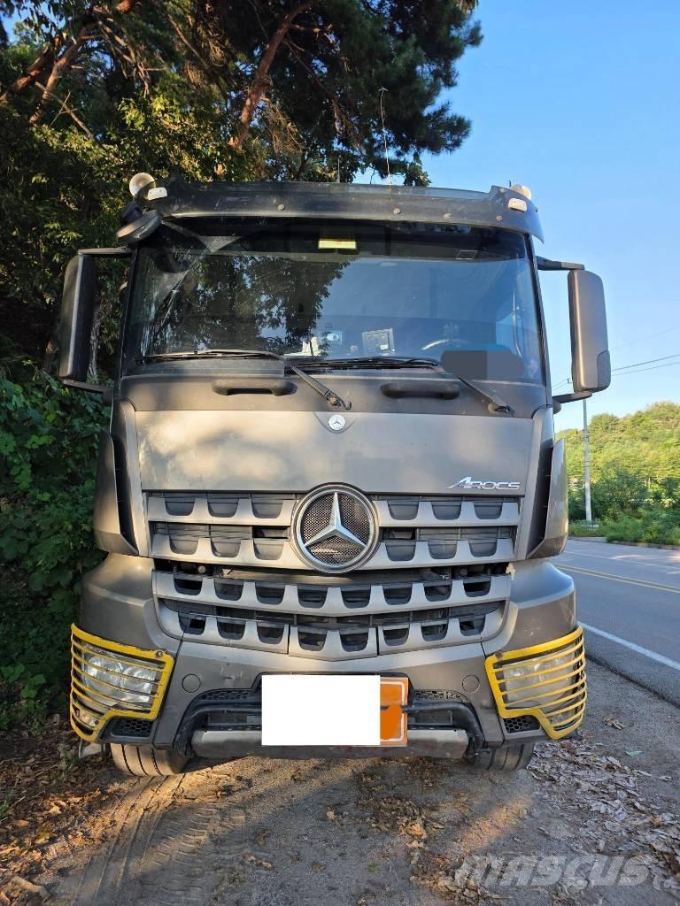 Mercedes-Benz 3951K Dumpere