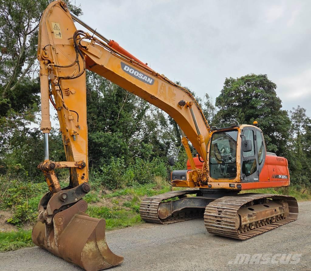 Doosan DX 225 LC Gravemaskiner på larvebånd