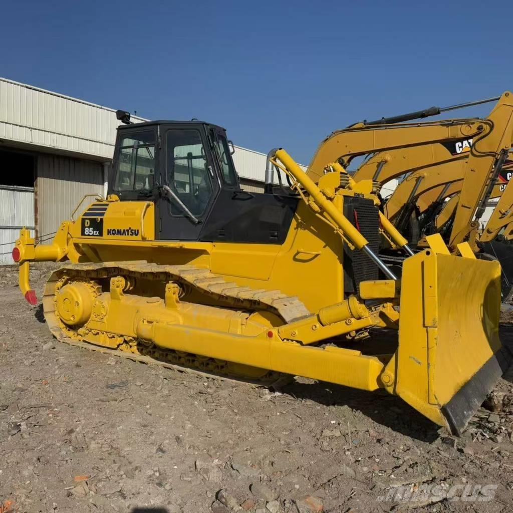 Komatsu D 85 EX-18 Bulldozer på larvebånd