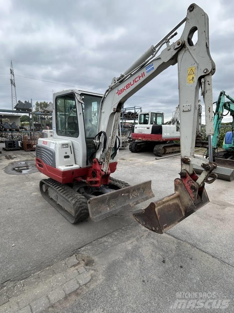 Takeuchi TB 228 Minigravemaskiner