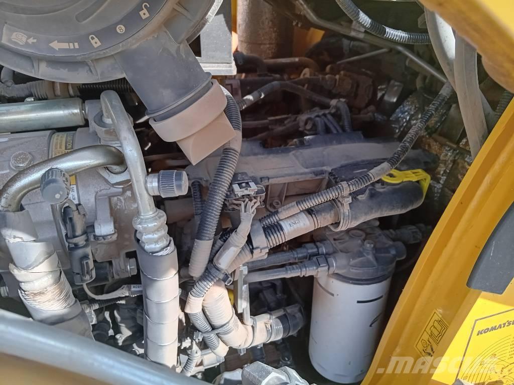 Komatsu WB 97 S-8 Rendegravere