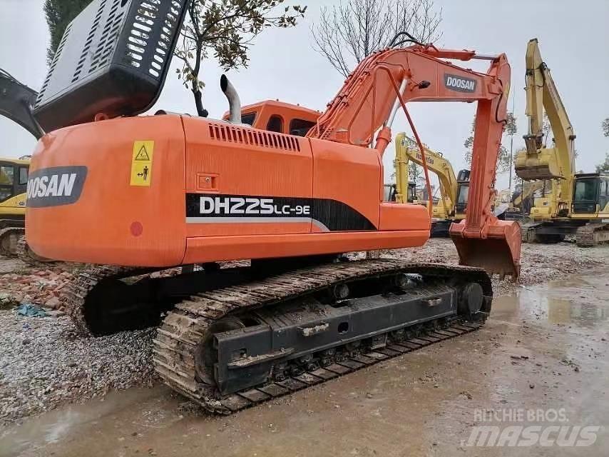 Doosan 225 LC-9 Gravemaskiner på larvebånd