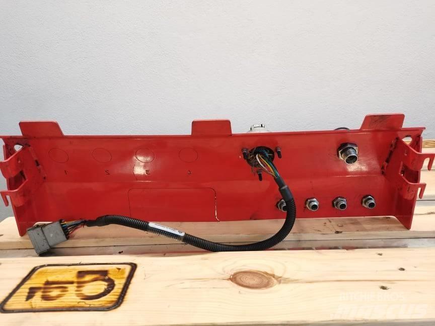 Manitou MLT shield Kabiner og interiør