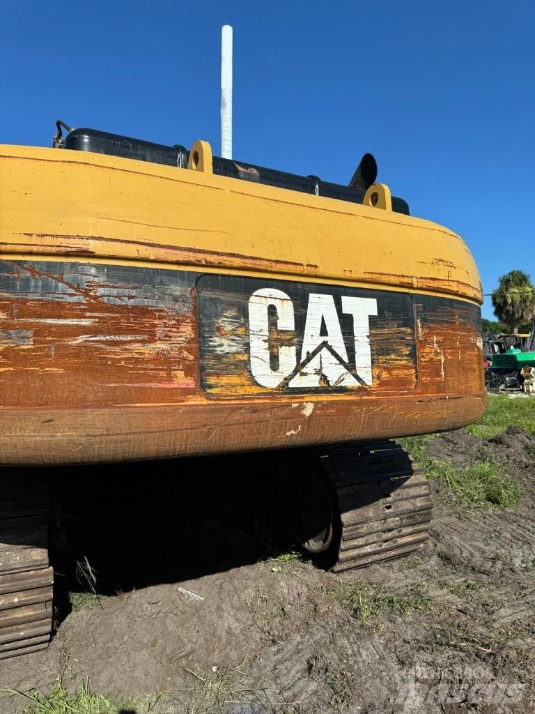 CAT 330 L Gravemaskiner på larvebånd