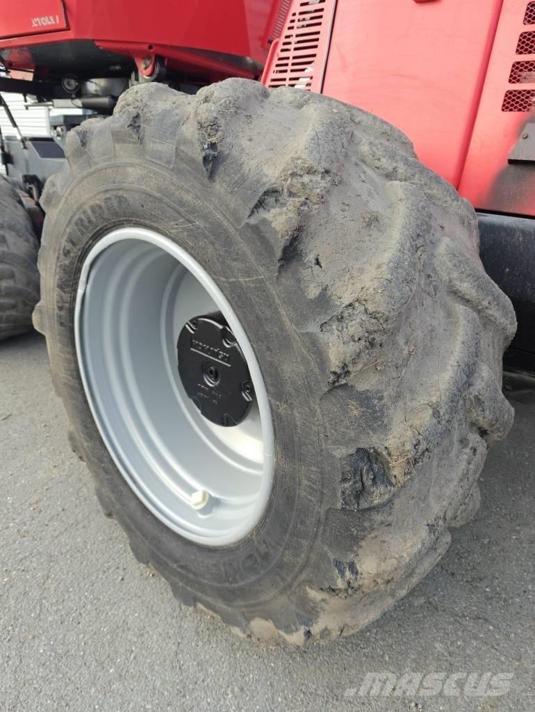 Komatsu 901 TX.1 Skovningsmaskiner