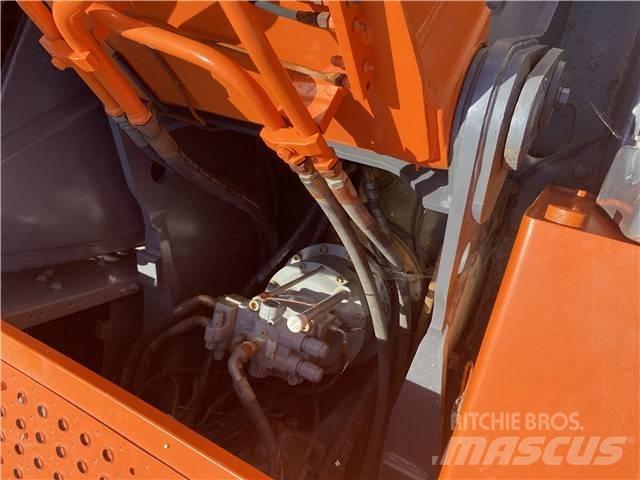 Hitachi ZX 250 Gravemaskiner på larvebånd
