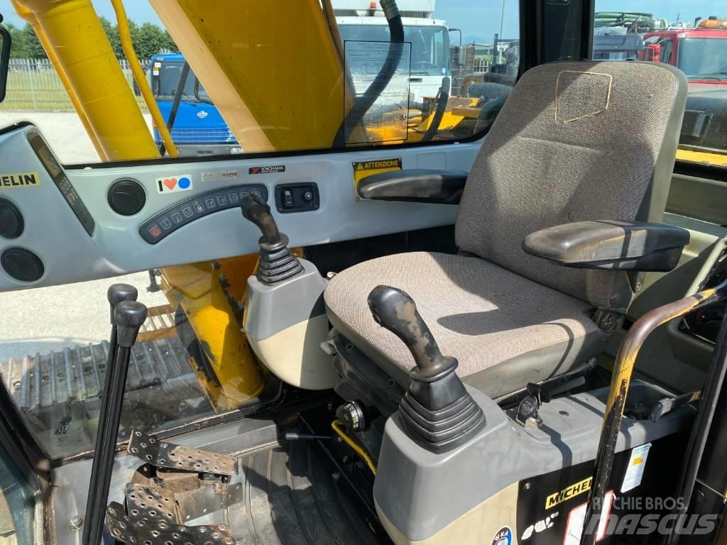 JCB JS 130 Gravemaskiner på larvebånd