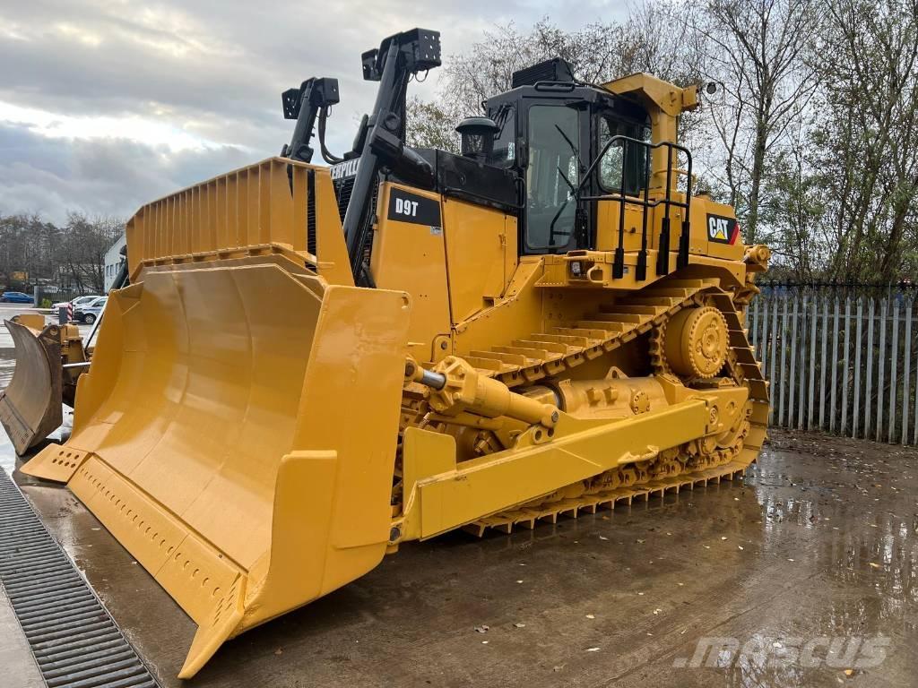 CAT D 9 T Bulldozer på larvebånd