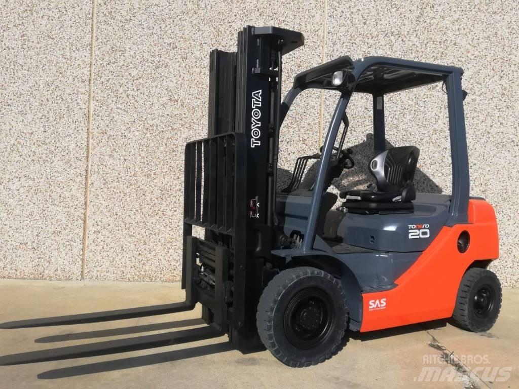 Toyota 02-8 FG F 20 LPG gaffeltrucks