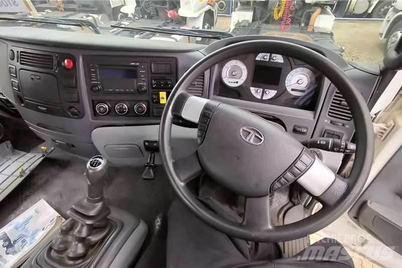 Tata PRIMA 3338K Andre lastbiler