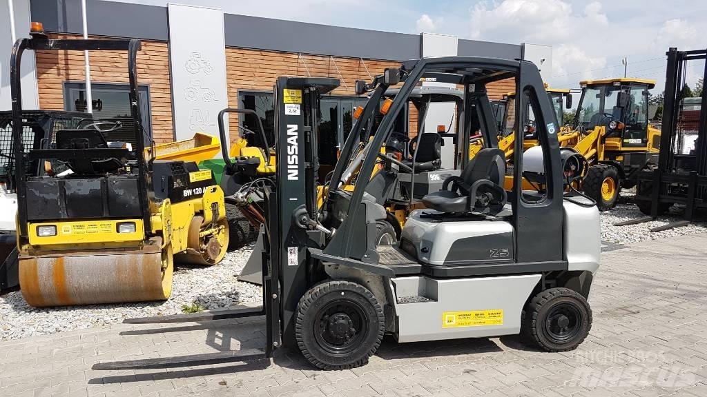 Nissan U1D2A25LQ LPG gaffeltrucks