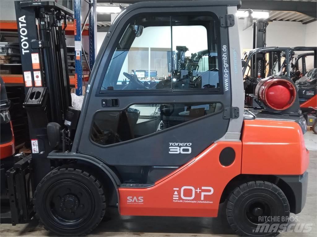 Toyota 02-8FGF30 LPG gaffeltrucks