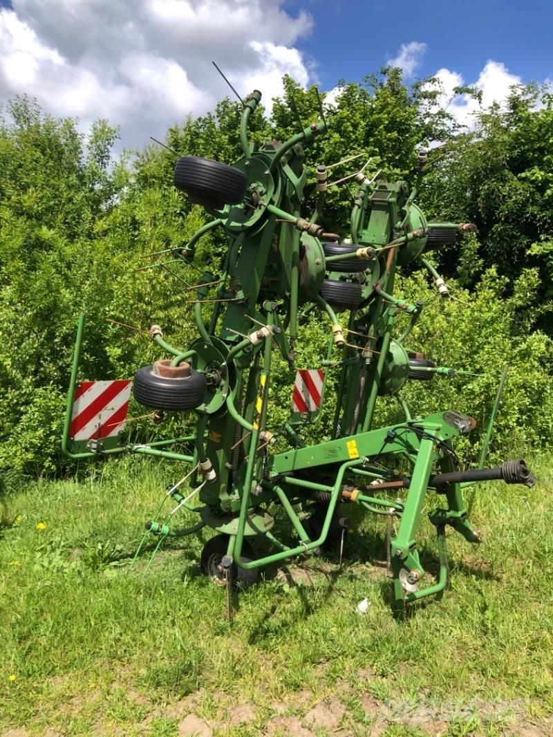 Krone KW 8.82/8 River og høvendere