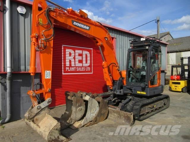 Doosan DX 85 R-3 Midi-gravemaskiner 7t - 12t
