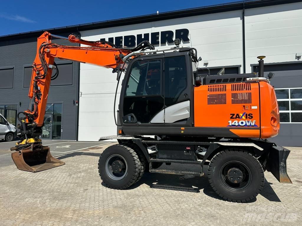 Hitachi ZX 140 W-6 Gravemaskiner på hjul