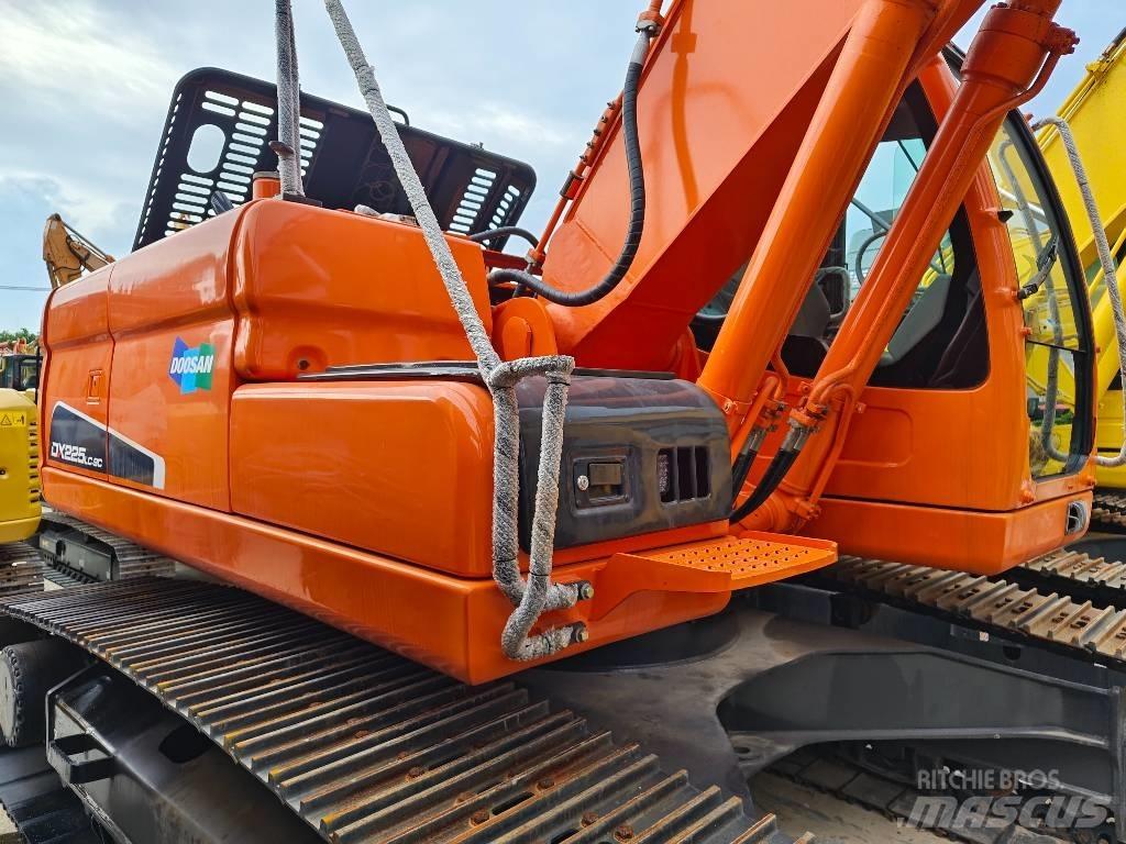 Doosan DX 225 LC Gravemaskiner på larvebånd